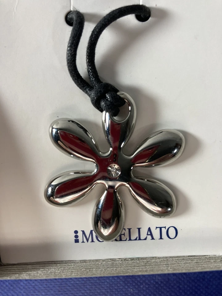 Collar de cuero colgante de diamantes naturales flor Morellato usado 3 colores diferentes Foto 2 de 4