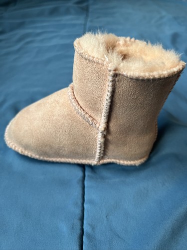 Rare INFANT BABY UGG HIGH BOOTIE ORIGINAL MADE IN AUSTRALIA Lg 6/7 Pink Genuine - Picture 5 of 9