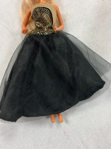 Barbie e Ken girovita e ginocchia pieghevoli - - Foto 5 di 18