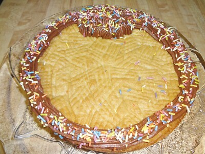 GIANT HOMEMADE PEANUT BUTTER COOKIE CAKE (9'')