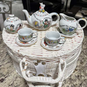 Alice in Wonderland Tea Set | eBay Alice in Wonderland Tea Set | eBay