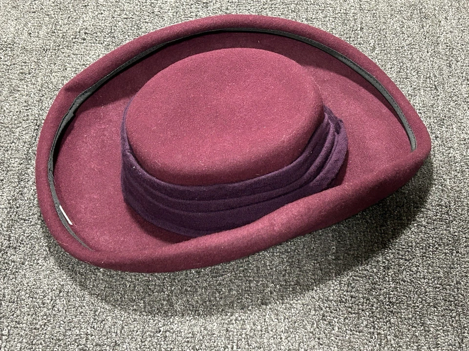 Eric Javits Women's Burgundy Wool Felt Hat Wide Brim Knit Band  Made in the USA - Image 4 of 4