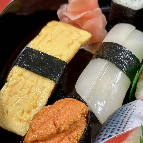 Super Realistic Sushi Assortment Food Sample Set Of 12 Pieces/Luxury Bucket - Picture 5 of 10