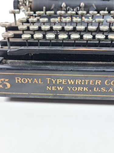 ANTIQUE 1913 ROYAL STANDARD NO.5 FLATBED STAIRCASE TYPEWRITER FOR RESTORATION - Picture 3 of 17
