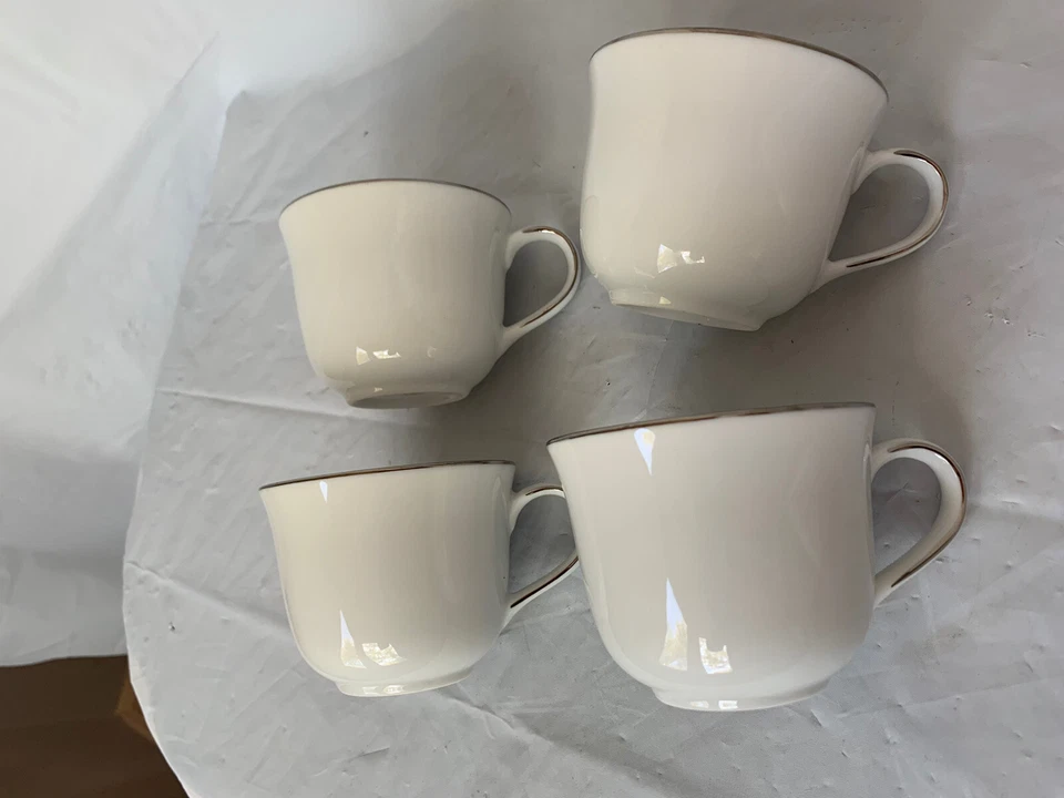 Royal Doulton Simply Platinum 4 Coffee Cups Fine Porcelain White Silver - Image 3 of 4