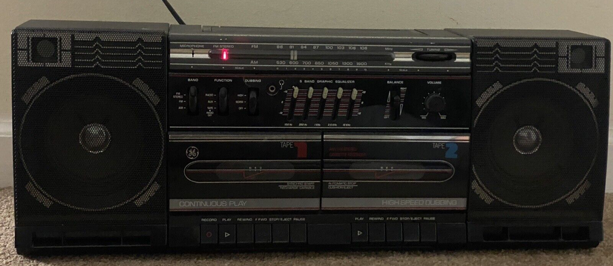 GE AM FM Dual Cassette Stereo Hi Speed Dubbing Boombox Model