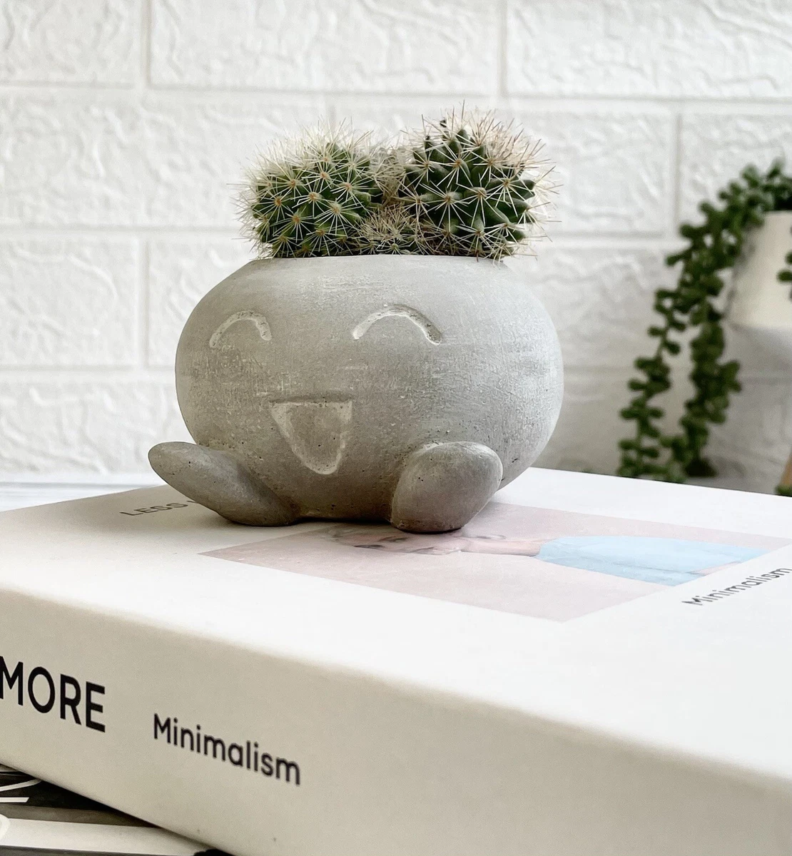 Oddish plant pot discount