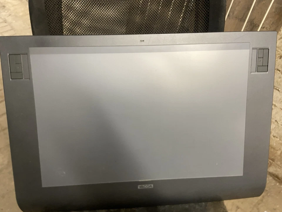 Wacom Intuos 3 USB Drawing Graphics Tablet XLarge 12"x18" Active Area PTZ-1231W - Bild 3 von 4