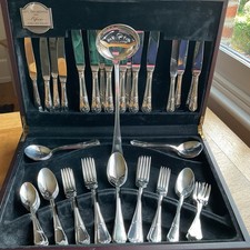 Guy Degrenne 68 piece cutlery Orfevre collection stainless steel plus ladle