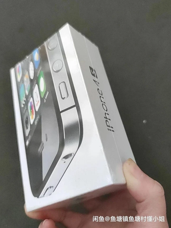 Unlocked Apple iPhone 4s - 8GB Black White iOS6 IOS9 3G WIFI Smartphone sealed - Image 4 of 4