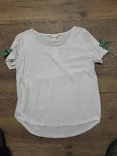 H&M white Tshirt With Green Ties On Sleeve NWT size Med