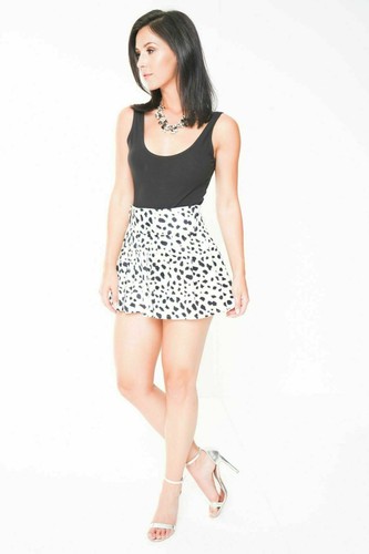 Women's Pleated Mini Skirt with Chic Black & White Micro Dalmatian Print Flare - Picture 4 of 9
