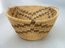 Native American Weave Sm Basket Bowl. Very Nice Design. Approx 3.5" T & 5.5" L