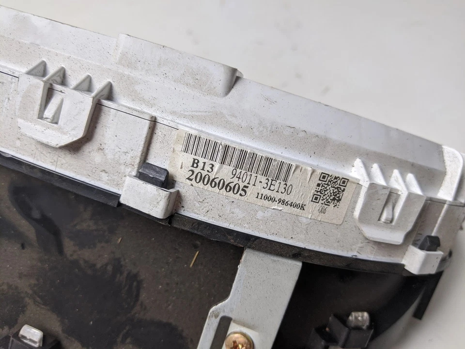 KIA SORENTO 2007 SPEEDO CLOCKS INSTRUMENT CLUSTER 94011-3E130 - Image 2 of 3