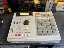 AKAI MPC2000XL  MPC 2000 XL 32m 100M zip drive / pads, drum  ARMENS 