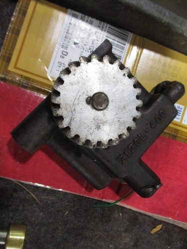 FERGUSON TO-35, Z134 OIL PUMP Z120-L-400 #1750239M91, USED ORIGINAL TAKE OFF??