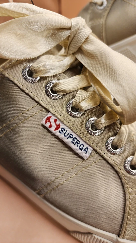 Zapatos Superga Plataforma Plimsoll en Seda Dorado Talla/7, Plataforma Alta Mujer  Foto 3 de 4