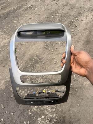 2014-2015  Kia Sorento | Front Dash Radio, AC  Bezel Trim | 847401U305DAQ