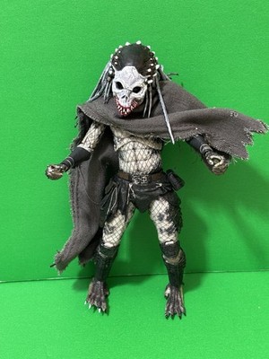 NECA Predator Shaman Predator 7 in Action Figure - 51425 Custom Cape And Head