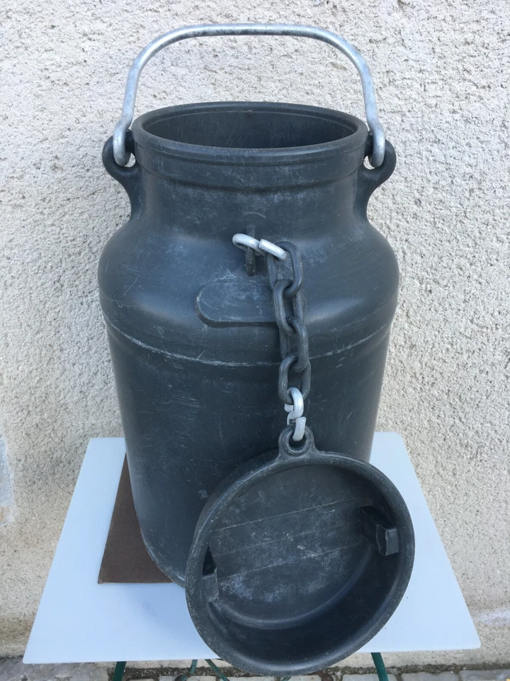 Ancien bidon à lait / 20 litres / Plastique / Marque AMI / Années 70 - Photo 3/4