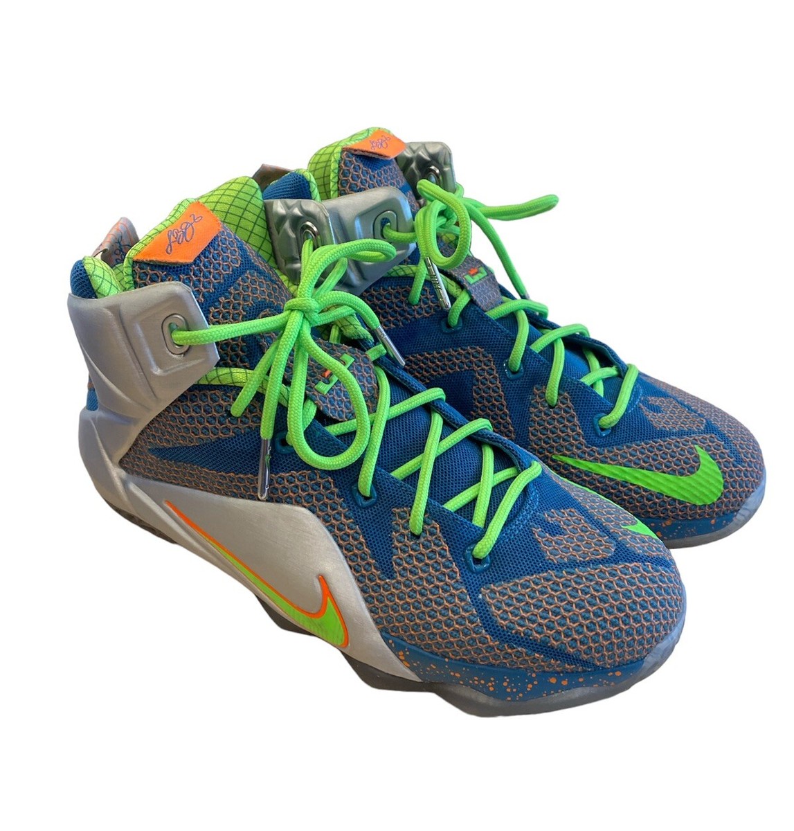 0480) Nike Lebron 12 GS “Trillion Dollar Man” Silver 685181