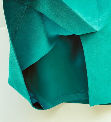 90s ADRIANNA PAPELL 100% GREEN SILK 2-PIECE SUIT JACKET W/EMBROIDERED SLITS 10 - Picture 7 of 9