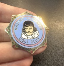 Vtg Madame Alexander Doll Club Collection Collectors Lapel Hat Pin MADC Brooch