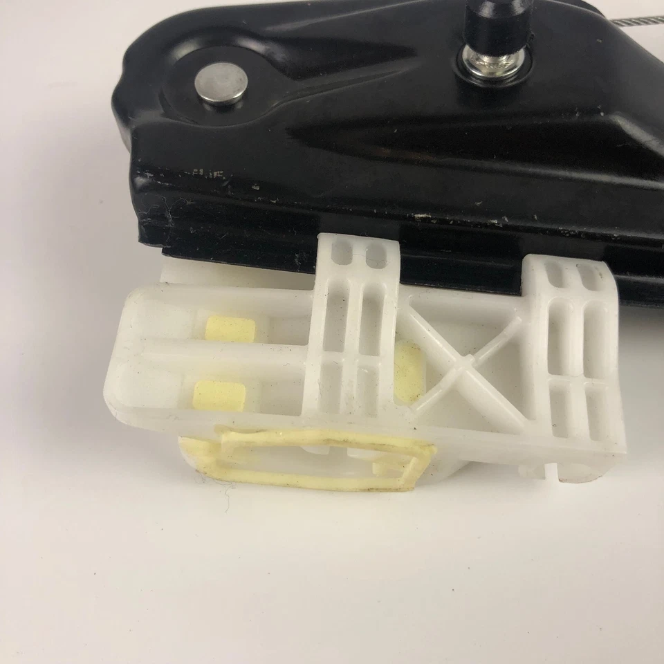 动力窗调节器 2016 宝马 330e 左后驱动器 — 第 2/4 张图片