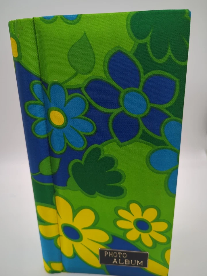 Vintage photo album with vibrant floral fabric cover MCM, Retro - Image 4 of 4