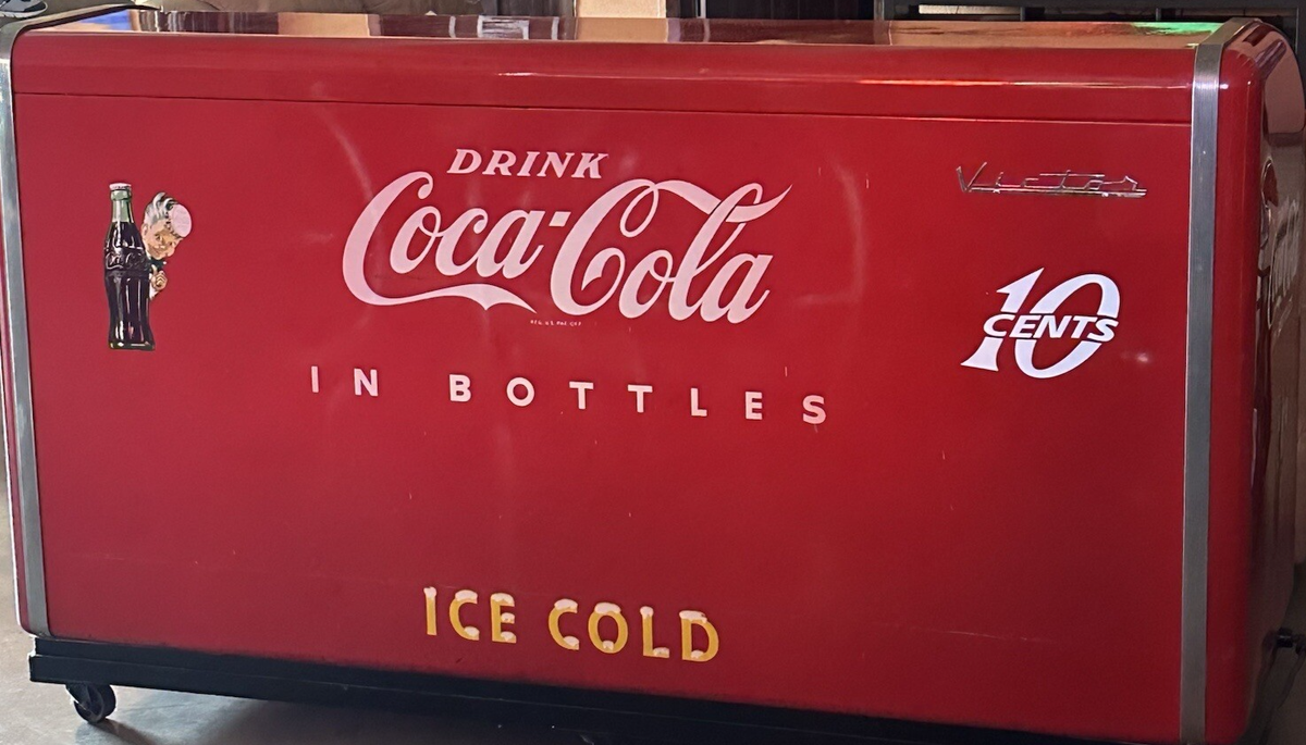 Rare Vintage 1950s Victor 3 Door Coca-Cola Cooler with 4 Stools
