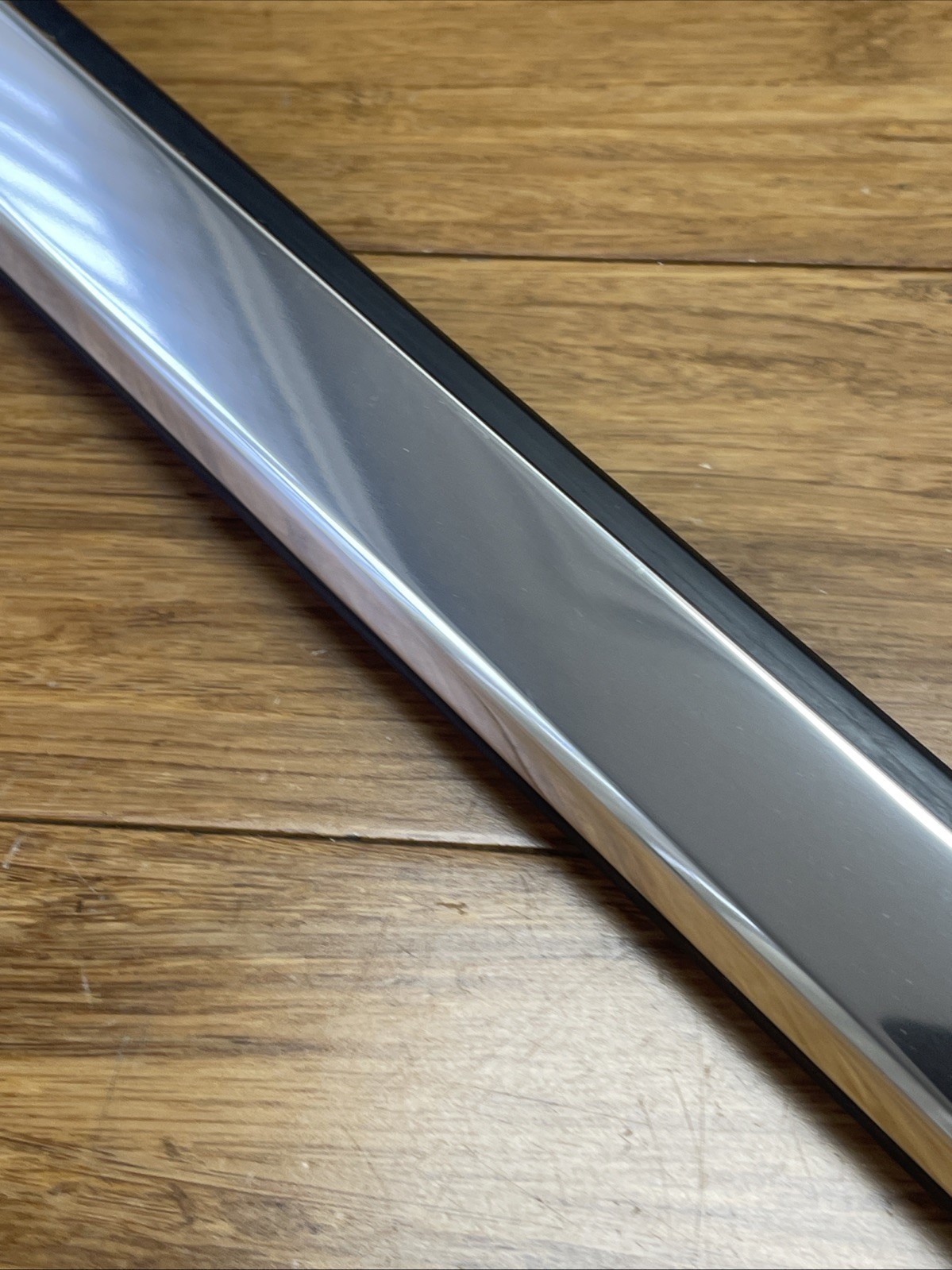 2012-2023 Rolls Royce Dawn RR6 Right Door Trim Outer Weatherstrip OEM *NOTE*
