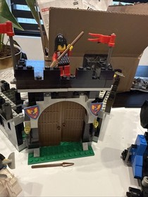 Vintage LEGO Castle Set 6059 Knight's Stronghold 100% Complete with Instructions