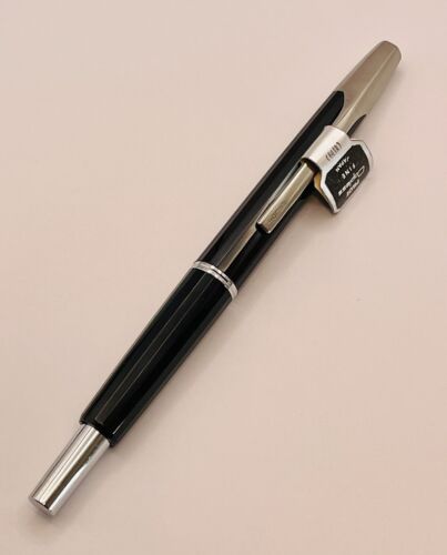 Pilot Namiki Capless Fountain Pen, 8th Generation, 14K gold F nib, NOS Near Mint - Picture 1 of 7