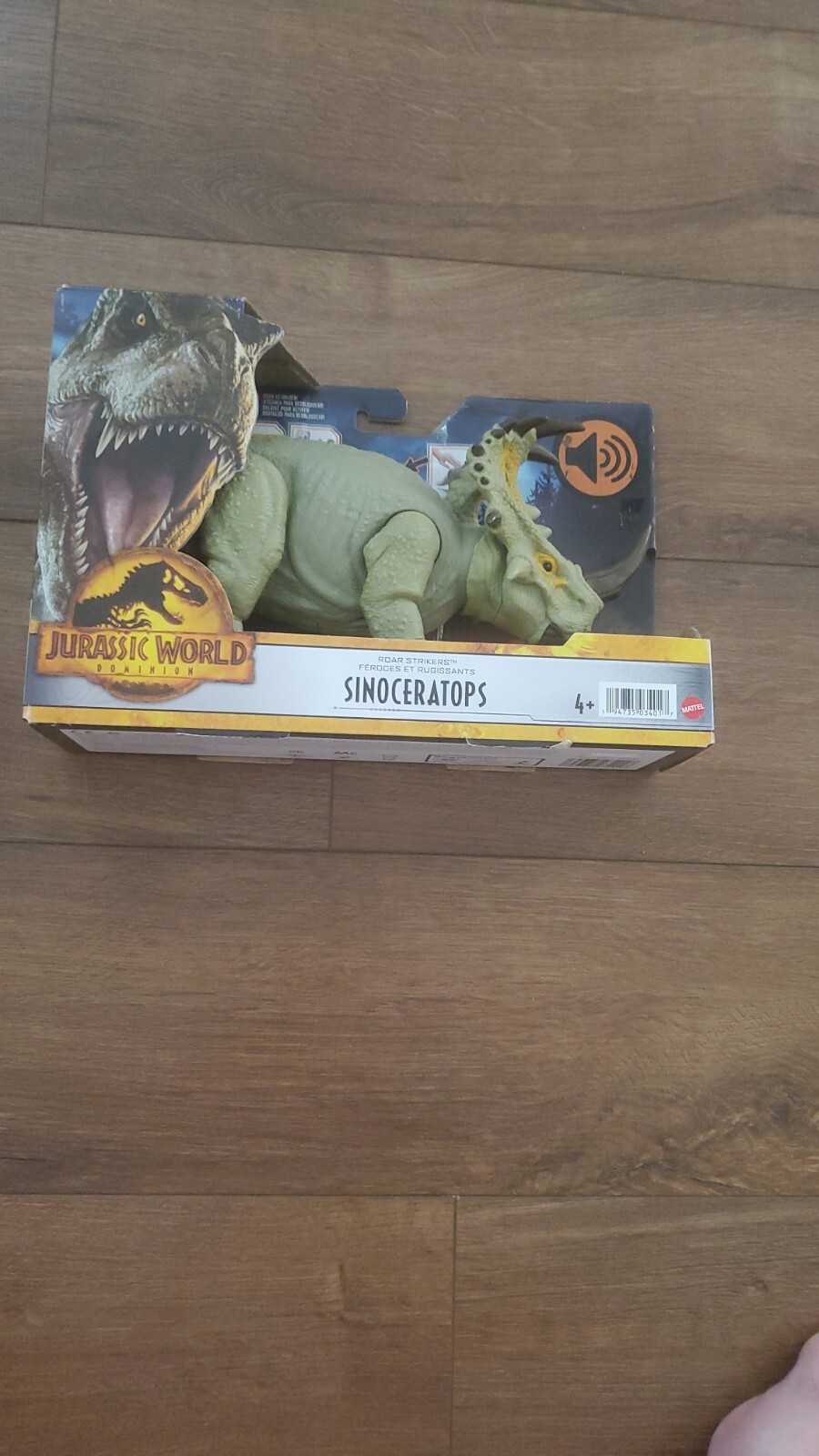 Jurassic World Camp Cretaceous Sound Strike Sinoceratops Dinosaur Brand New