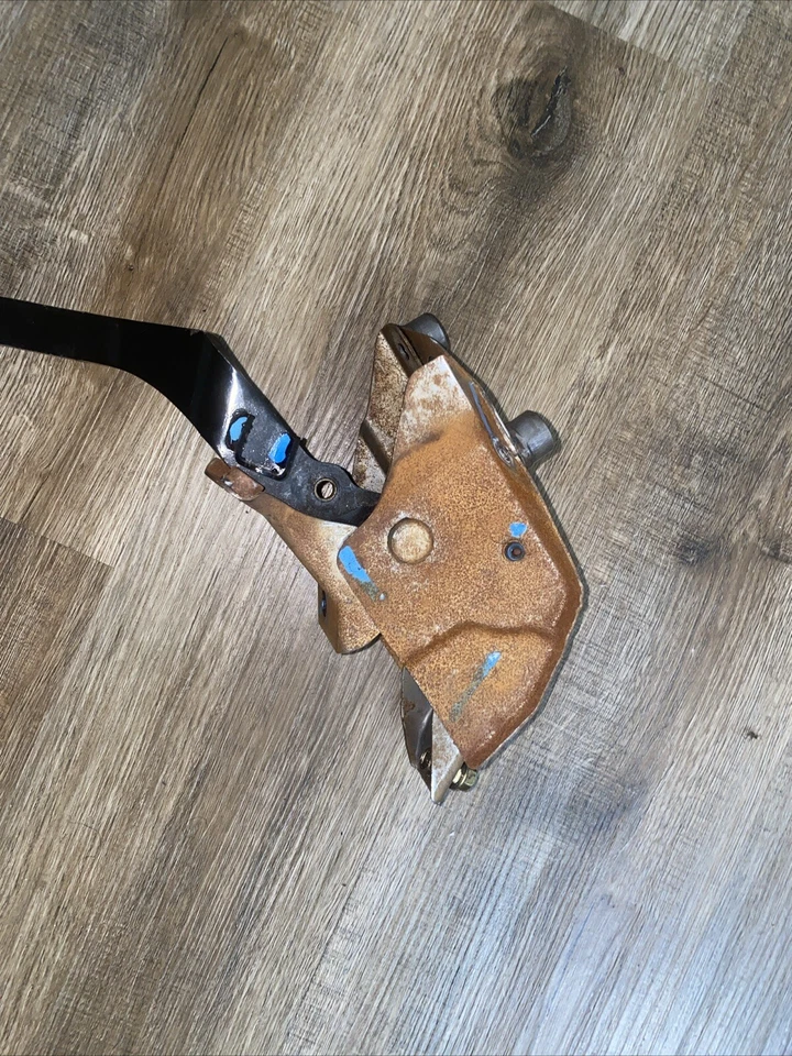 02-06 Conjunto de soporte de pedal de embrague Acura RSX tipo S usado OEM Foto 3 de 4