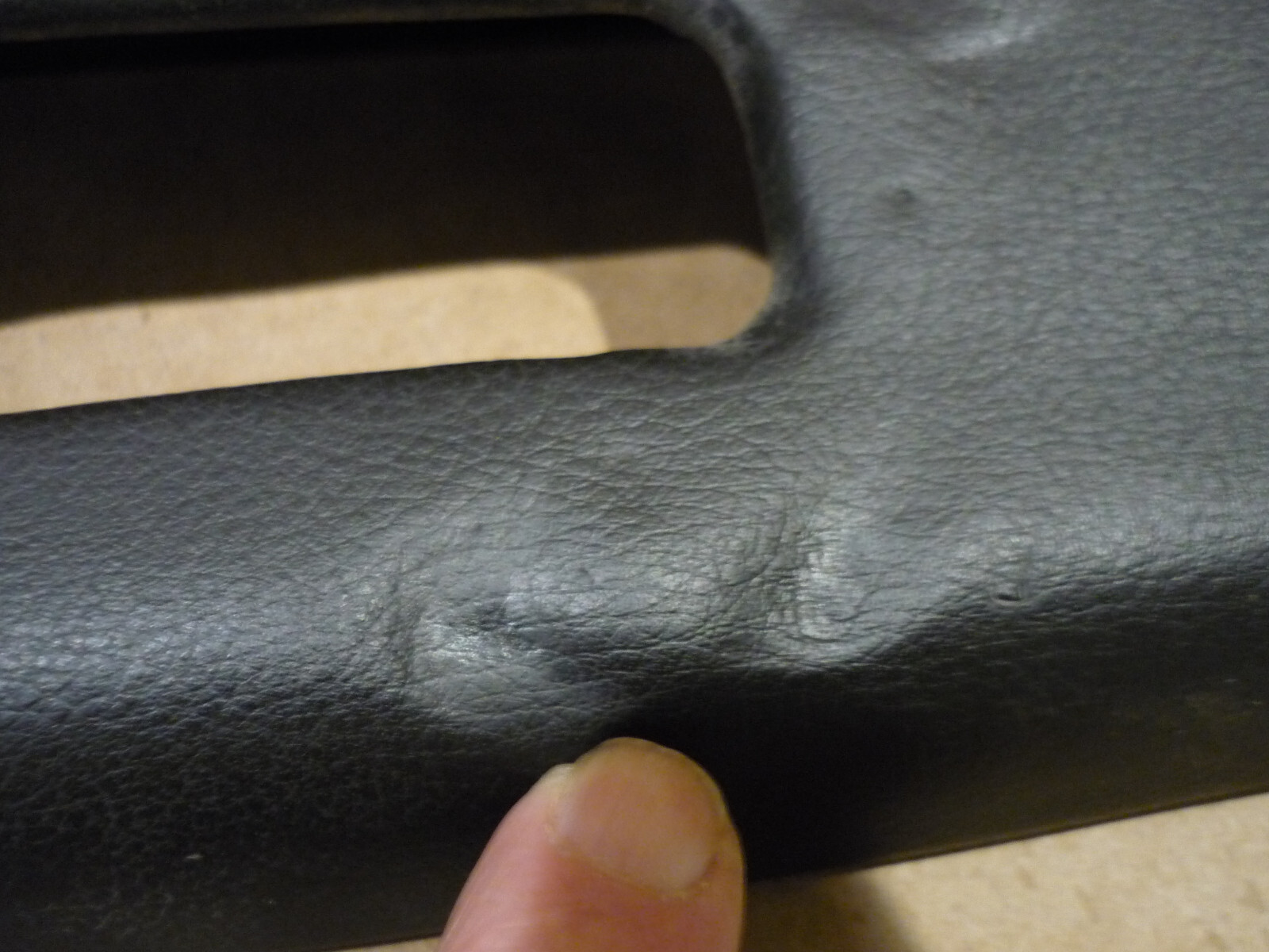 Maserati 4200 Coupe  - RH Upper B-Pillar Cover Trim - Black - P/N 981210600