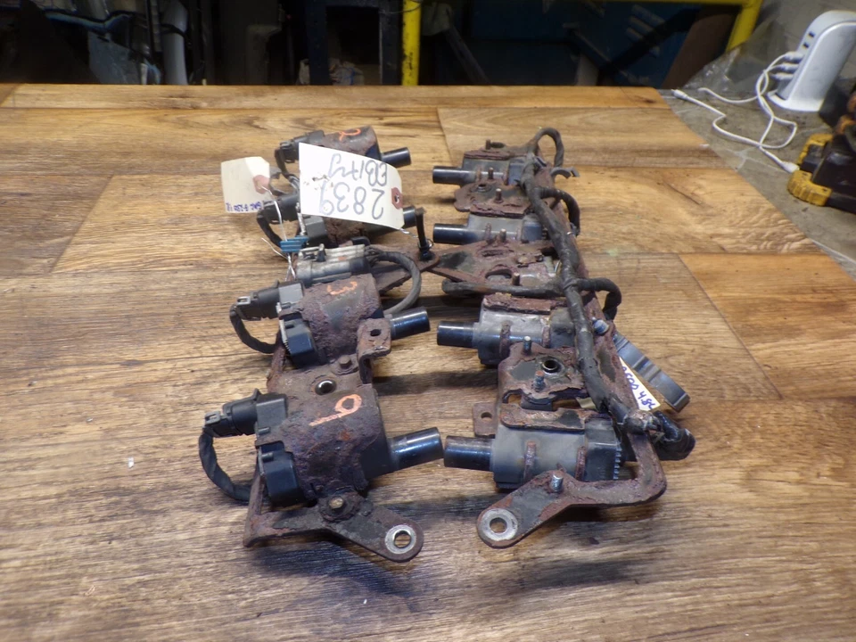 03-07 EXPRESS SAVANA 02-06 ESCALA 00-06 SUBURBAN ENG BOBINAS DE ENCENDIDO CON SOPORTES Foto 3 de 4