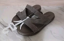 Capelli New York Women's Sandal Slip On Rhinestone Comfort Insole Size 8