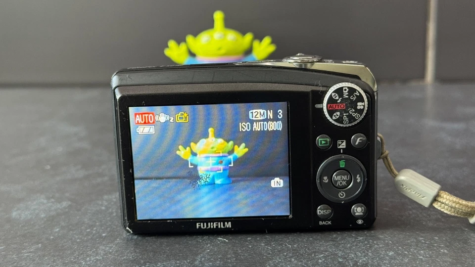 Fujifilm FinePix F Series F50fd 12.0MP Digital Camera With Charger - Read Descri, photo 3 of 5