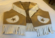 VINTAGE 1950S TAN  WHITE FRINGED W/SILVER STUDS CHILD'S COWBOY VEST