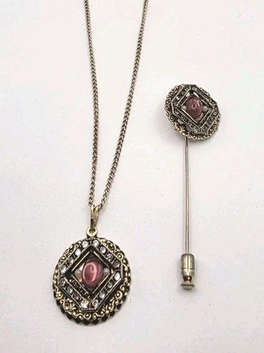 Vintage Costume Jewelry Unbranded Necklace And Matching Pin Ornate Pendant