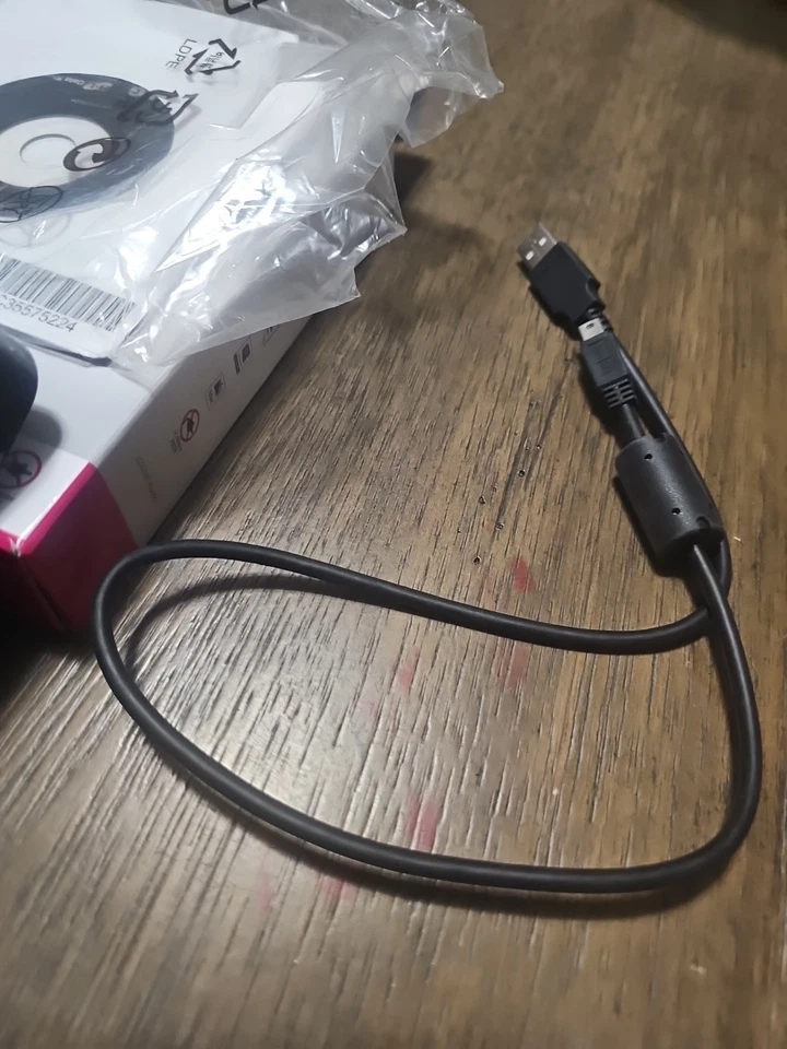 LG Slim 便携式 DVD 刻录机 - 光盘 Windows GP50NB40 - IOB — 第 3/4 张图片