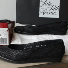 Vintage Salvatore Ferragamo Womens Narrow 1cm Black Suede SZ 9 AAA Flat