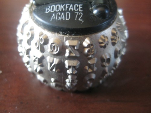 IBM Element bookface acad 72 passo 10 per Selectric I & II - Foto 2 di 4