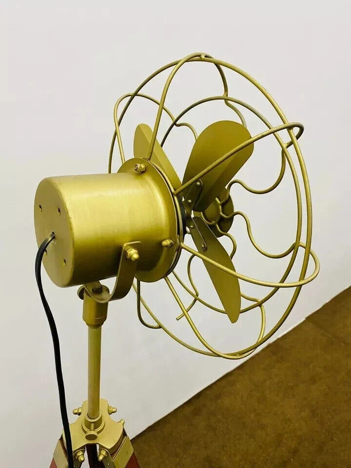 Ventilador de piso trípode antiguo estándar hecho a mano con aspecto moderno de madera ajustable Foto 2 de 4