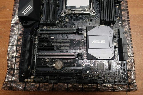 ASUS TUF X299 MARK 2 LGA2066 DDR4 M.2 USB 3.1 X299 ATX Mainboard - Bild 6 von 10