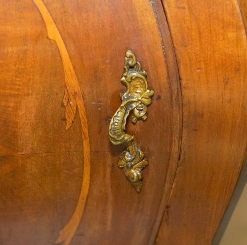 FINE PAIR OF ANTIQUE 1880 ITALIAN MARBLE TOP BOMBE NIGHTSTAND SIDE TABLE CHEST - Picture 11 of 24