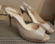 Nine West Eastwood sandals Heels Platform Open Toe Beige Size 9.5