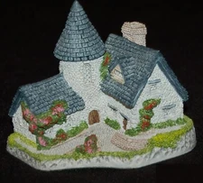 VINTAGE David Winter VICARAGE Hand Painted Made in England