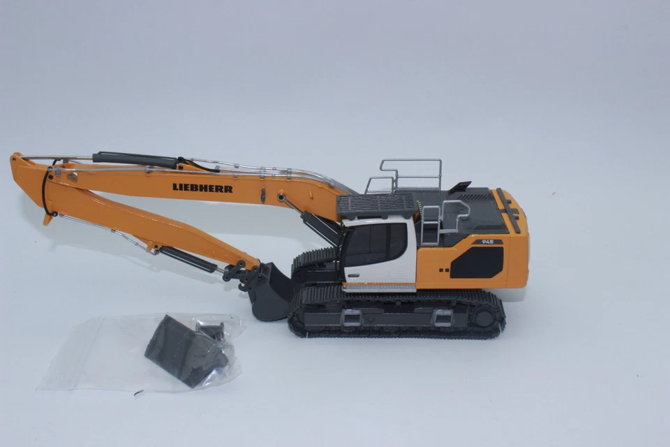 Conrad 2225 Liebherr R 945 Litronic multiusuario largo alcance 1:50 NUEVO en embalaje original Foto 4 de 4